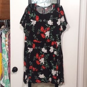 🧁B2G1🧁 Old Navy Black Dress with White and Red Floral Print